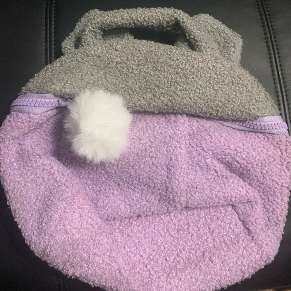 NWOT‎ Kuromi furry cosmetic case